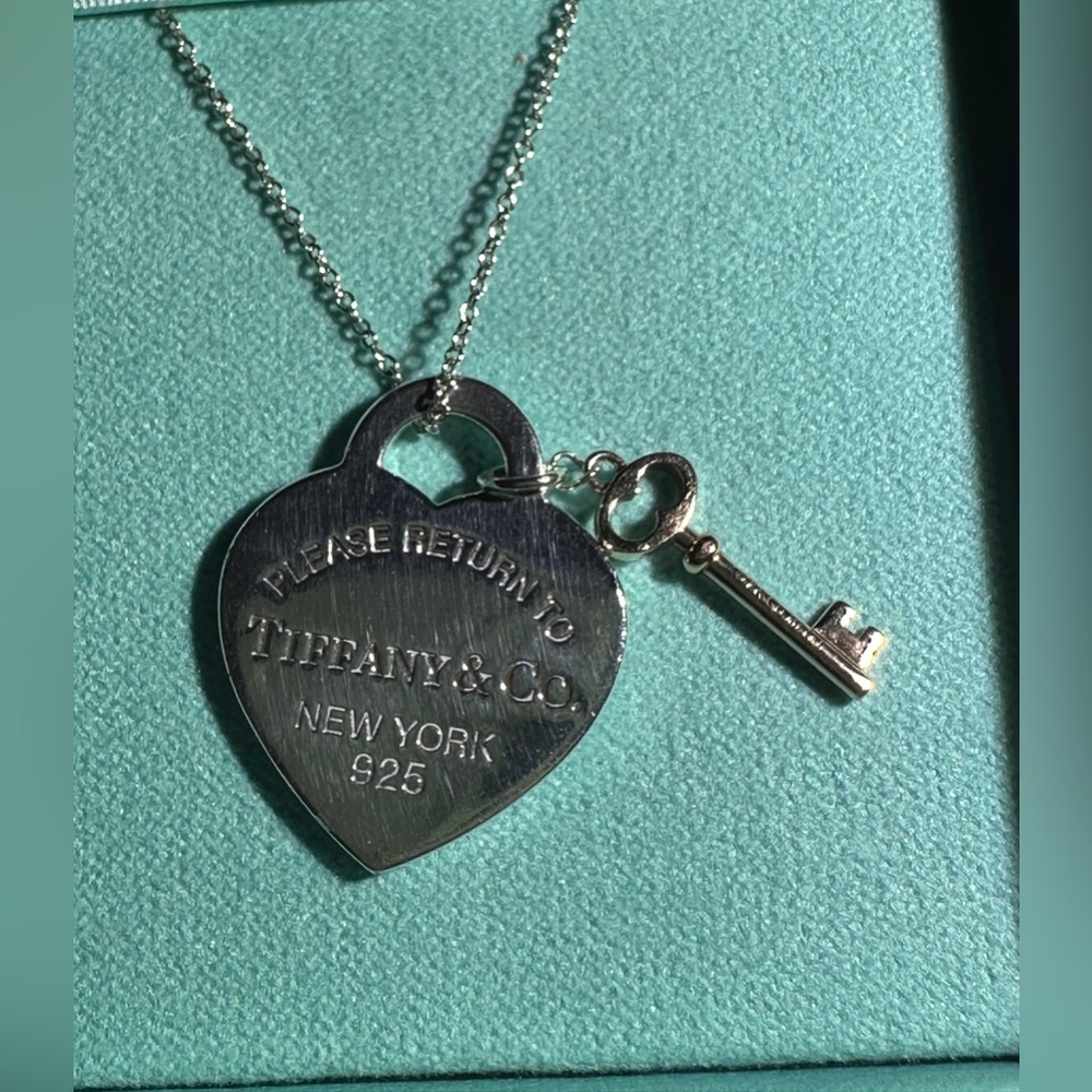 Tiffany & Co. Silver Heart and Rose Color Key Pendant - Picture 2 of 12